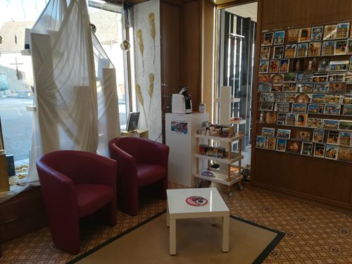Lire la suite à propos de l’article Coin lecture à la librairie du Sacré-Coeur